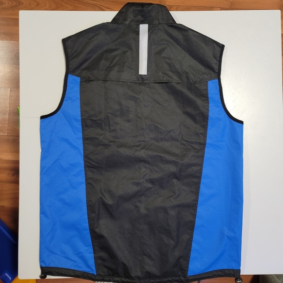 Gold Gym Reflective Vest - Picture 2 of 7